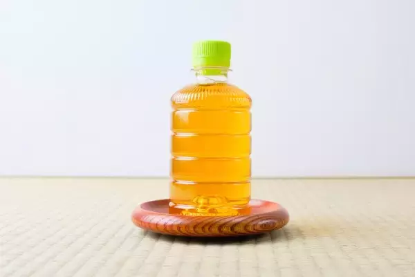 「飲み物で脂肪燃焼したい」「お茶ならどれでも同じは間違い…」排出型・燃焼型で効果が変わる脂肪対策緑茶の真実