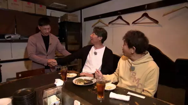浜田雅功＆髙津臣吾、阪神選手ゆかりのお好み焼き店→元監督がサプライズ登場