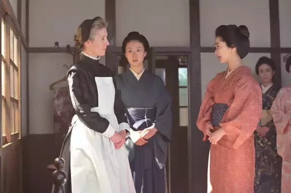 『風、薫る』りん、バーンズに質問をしてみるが…　第26回場面カット