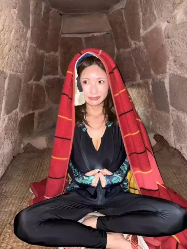 “軽トラ女子”三田悠貴　古代サウナで汗だく　写真添えて「ぜひ一度体験してほしい！」