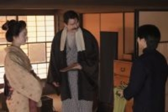 『ばけばけ』トキ、松江の寒さに震えるヘブンを温めながら見守る　第46回場面カット