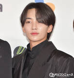 「兵役中のSEVENTEENジョンハン、変装なしで日本の居酒屋に登場「ビジュほんとカッコ良すぎる」「沖縄行ってたんだね〜」」の画像1