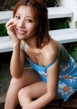 “グラビア界のレジェンド”葉月あや、オール未公開カットの写真集　大胆カットも