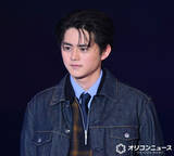 「鈴鹿央士、『ガルアワ』メンノンモデル集合ステージでトップバッター　トラッドデニムスタイル披露」の画像1