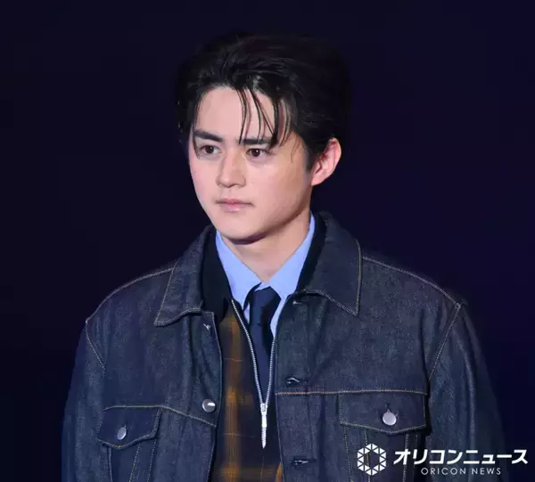 鈴鹿央士、『ガルアワ』メンノンモデル集合ステージでトップバッター　トラッドデニムスタイル披露