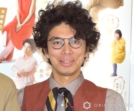 片桐仁、15歳次男がメガネデビュー　並んだ親子2ショットに反響「そっくりー!!」「仁さんにますます似てきましたね」