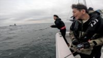 『旅サラダ』藤木直人、旧知の仲・上田晋也と初ロケ　2人で海釣り2ショット　最後は50センチ超え真鯛狙って東京湾へ【コメント有り】