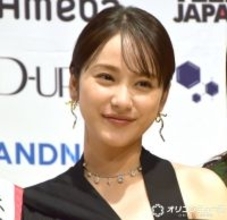 平祐奈「私も始めちゃった」、人気のシールがズラリと並ぶ“シール帳”を披露「すげー!!」「かわいいのいっぱい」