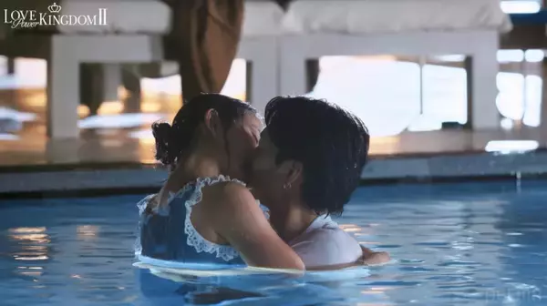 元AKB48がイケメン俳優とびしょ濡れで音漏れディープキス　霜降りせいや大絶叫「うわうわうわ」