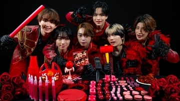 「EBiDAN」Lienel、“赤いものだけ”ASMRに初挑戦　「愛のダバダ」の“薔薇”にちなんだ企画
