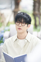 チェ・ウシク＆チョン・ソミン、“最初のキス”ショット公開　「すてきなカップル」「もっと2人の姿がみたい！」