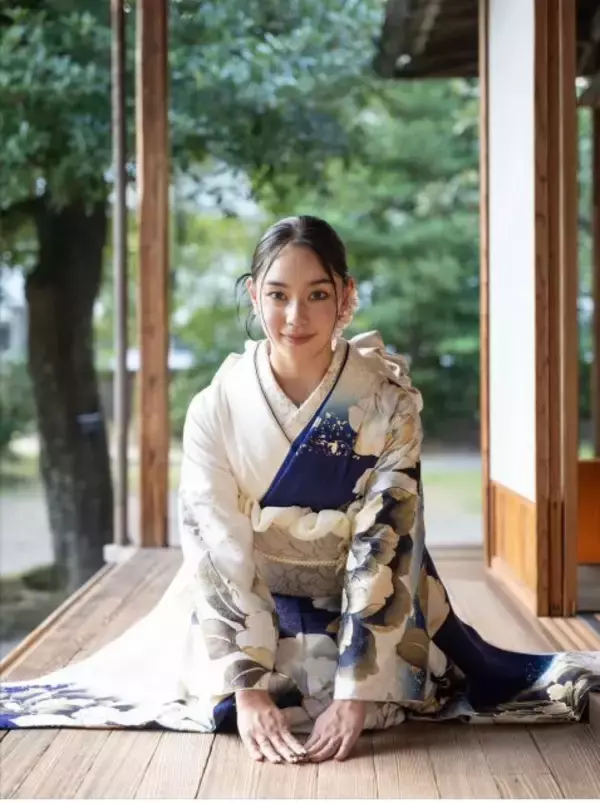 「日本一の大学生を決める」ミスユニバーシティの歴代ファイナリスト、瑞々しい振袖姿で「新成人」としての新たな一歩を報告