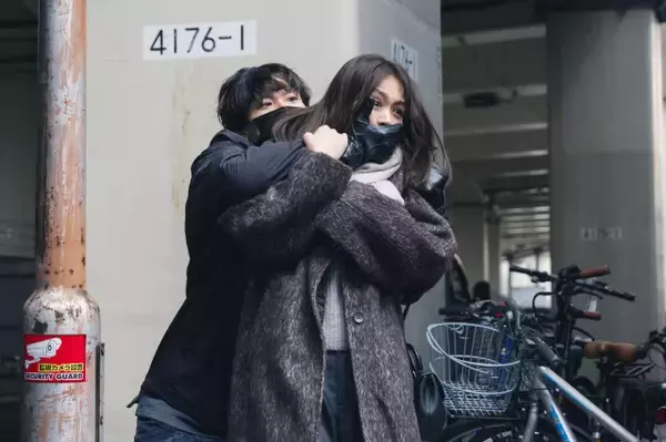 内田理央“千春”、暴漢に襲われる　SNS反響「結構激しい」「あぶないよ、ひとり」『略奪奪婚』第6話【ネタバレあり】