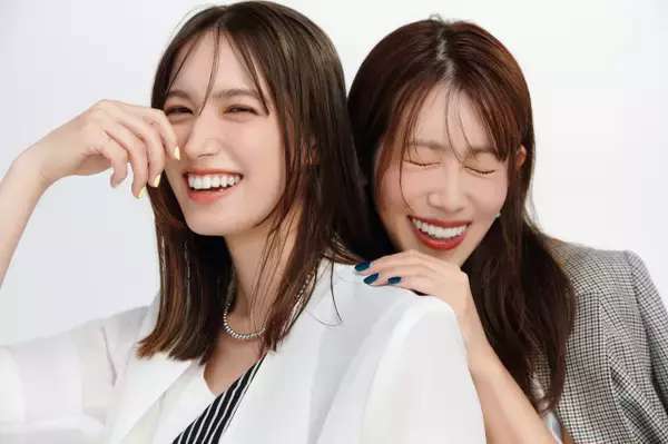 トラウデン直美＆中川安奈、密着の笑顔ショット公開　慶応大卒の共通点　FRIDAY誌面で初対談