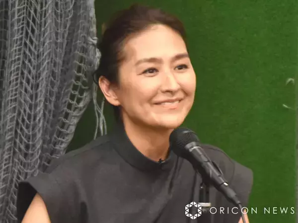 亜希、夏野菜がたっぷり詰まった手作り弁当を披露「彩りきれいで美味しそう」「食欲をそそります」　オーブンを使い「ガスコンロ汚れ無し」で仕上げる
