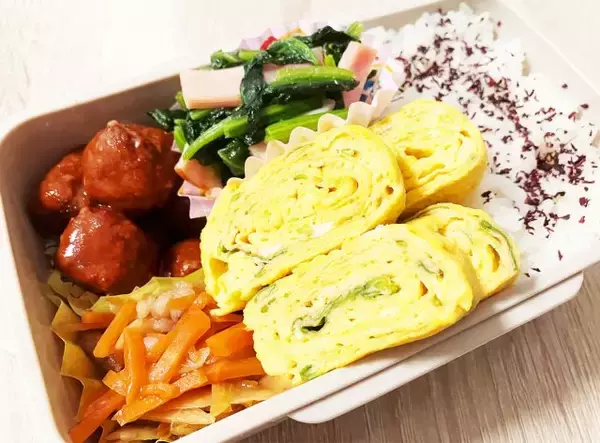 夏の弁当作り、保冷剤の“正しい置き方”は上下どっち？　「安全においしく」食べるためのポイントをJA全農広報部が紹介