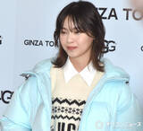 「西野七瀬、雪をイメージした装いで登場　冬に行きたい場所は「イルミネーションをしている住宅地を散歩したい」」の画像1