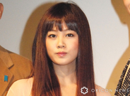 元モー娘。新垣里沙、第1子妊娠を発表　すでに安定期に「温かく見守っていただけたらうれしいです」　22年に再婚