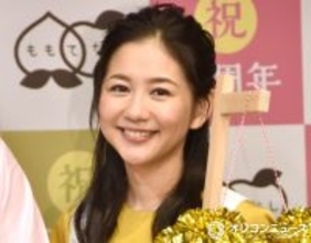 関根麻里、夫・K＆父・関根勤との家族3ショット公開「みなさんとても良い笑顔ですね」「素敵なファミリーフォト」