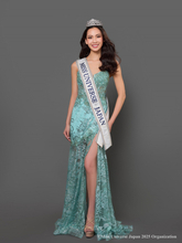 ミス・ユニバース・ジャパン2025の橋本佳央理、世界大会でした着用したドレスを披露　168cmの身長、美脚を際立たせる装いの数々