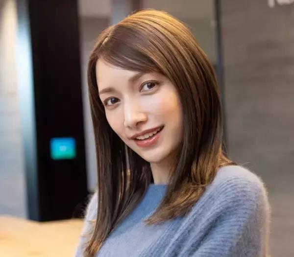 40歳・後藤真希、“美谷間”あらわなランジェリーカット