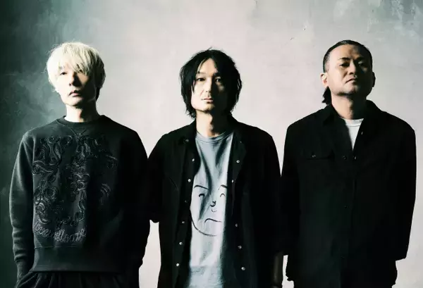 DOES・氏原ワタル、尺骨神経障害を公表「左手の指が自由に動かせなくなりました」今後はサポートギタリストを迎え4人編成で活動へ