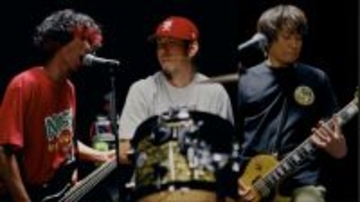 Hi-STANDARDの「Our Song」MVが公開に　シンプルな映像で伝える3人の人間性＆生き様