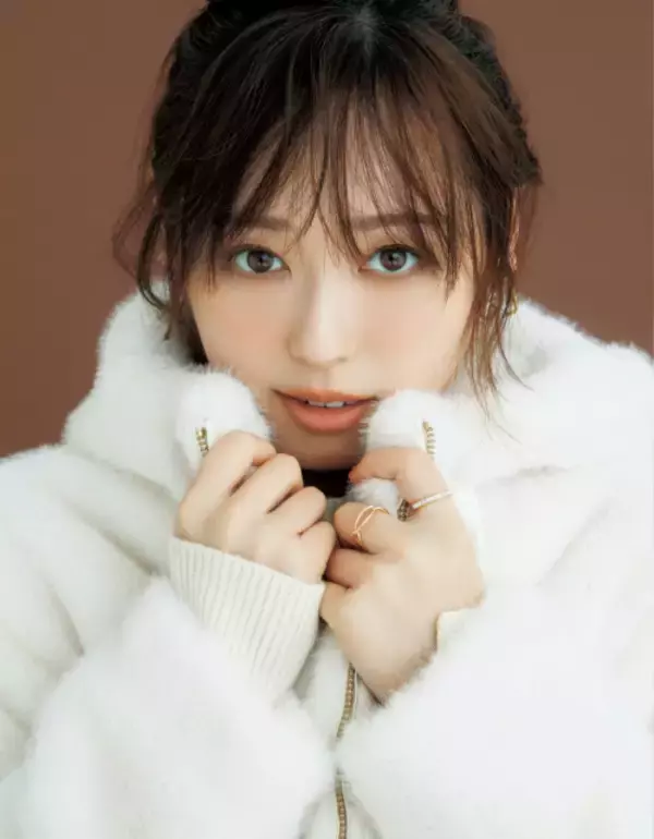 福原遥、透明感と愛らしさあふれる冬の装い　『andGIRL』表紙に登場