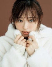 福原遥、透明感と愛らしさあふれる冬の装い　『andGIRL』表紙に登場