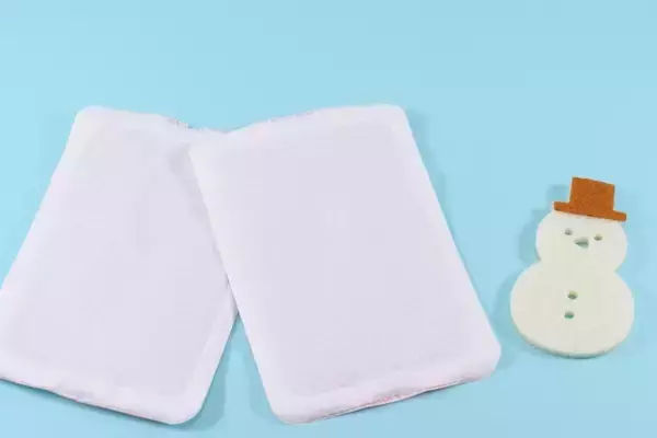 「低温やけどが心配」「室内だと熱すぎる…」じんわり続く低温カイロで、冬の冷え対策をアップデート