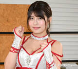「ちとせよしの、女子プロレス「マリーゴールド」の練習参加　青野未来のコスチューム借りて豪快キックを披露」の画像1