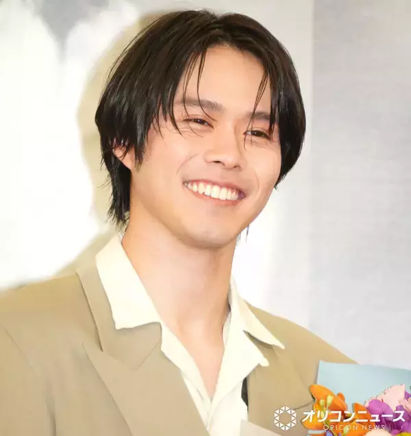 24歳・細田佳央太、"15歳と同級生役"提案に苦笑い「おれが“おっさん”になりすぎる」　最近実感「制服のシャツを着るとサラリーマン」
