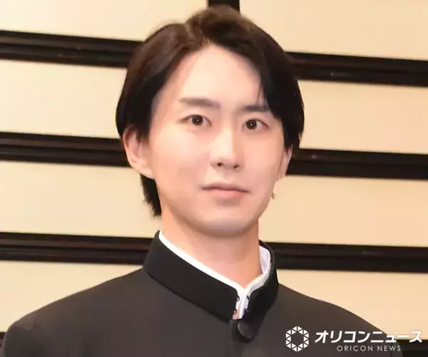 ヒロミ＆松本伊代の長男・小園凌央、誕生日に幼少期の“親子3ショット”＆思い出写真一挙公開「眼差しが愛でいっぱいですね」「小園ファミリー大好きです」