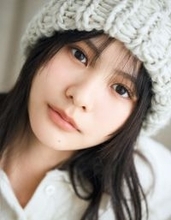 櫻坂46 四期生・中川智尋、吸い込まれそうな凛々しい瞳と自然体の笑顔にくぎづけ　ファッション誌『andGIRL』に初登場