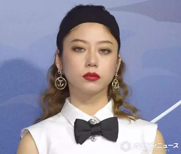 CHARAの長女・佐藤菫＆長男・緋美が姉弟2ショット　父親は浅野忠信