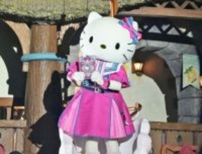 ピューロランド35周年で新パレードに変化、サンリオの「みんななかよく」の「みんな」って誰？ 令和ならではの思いとは