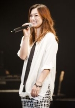 47歳・伴都美子、近況ショットにファン「ビジュ爆発してる」「とんでもなく美です！！」