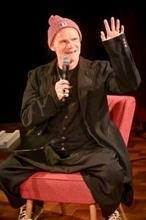 レッド・ホット・チリ・ペッパーズのフリーと一緒に初ソロアルバムを聴いてきた【リスニングパーティーレポート】