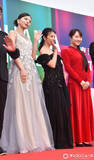 「【横浜国際映画祭】本田望結＆川口ゆりな＆田中麗奈、三者三様の華やかドレス」の画像1