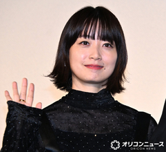 深川麻衣、ご祈祷で井口理の“侍スタイル”に笑顔　足がしびれて正座の限界を迎える