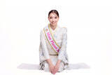 「「ミス・プラネット・ジャパン2025」グランプリ・杉山佳穂、振袖姿で新年の挨拶　2026年への決意と世界大会へのさらなる挑戦」の画像1