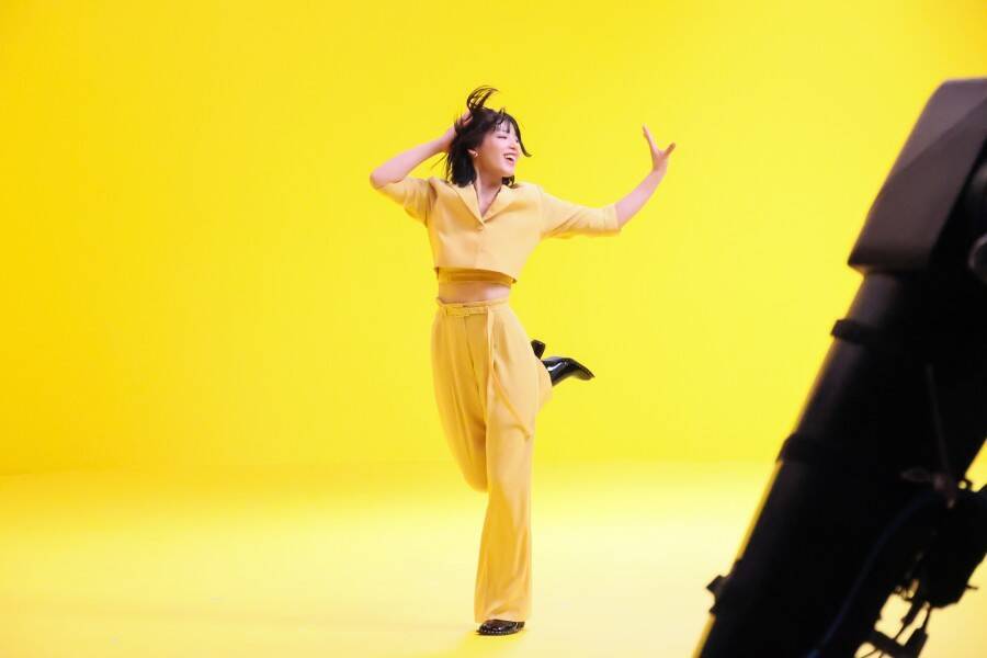 石井杏奈がキレキレ“ミラーダンス”　ミニッツメイド ゼロシュガー「ピーチレモネード」発売へ
