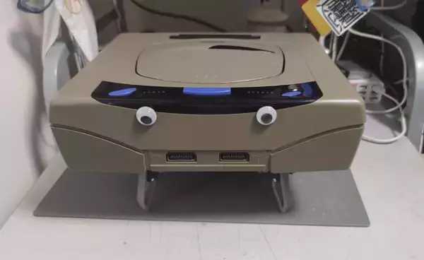 「プレステVSサターンが令和に再び激突　「次世代ゲーム機戦争（物理）」勃発」の画像