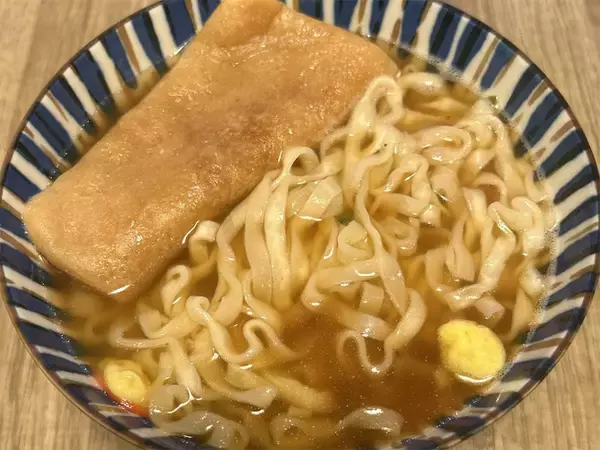 「「どん兵衛」は3分レンチンで“稲庭うどん”風に変身！アレンジレシピを試してみたら新たな発見も」の画像