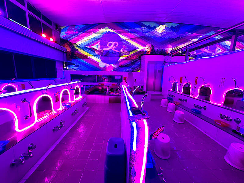 違和感満載のサイケな銭湯でほっこり入浴　蒲田で開催「脳汁銭湯」体験レポート