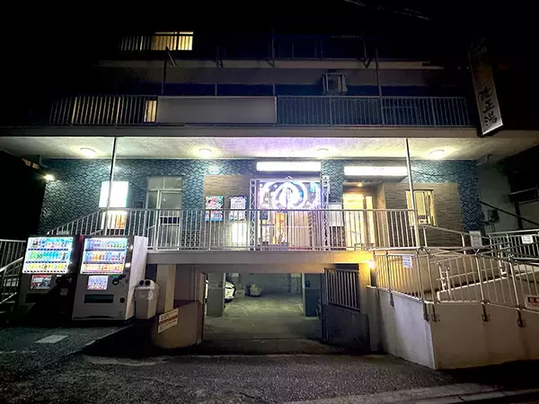 「違和感満載のサイケな銭湯でほっこり入浴　蒲田で開催「脳汁銭湯」体験レポート」の画像