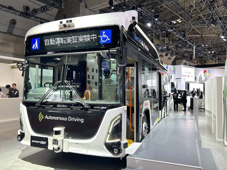 変革迎える物流、「運ぶ」の未来とは？いすゞがコンセプトカー「VCCC」を世界初公開