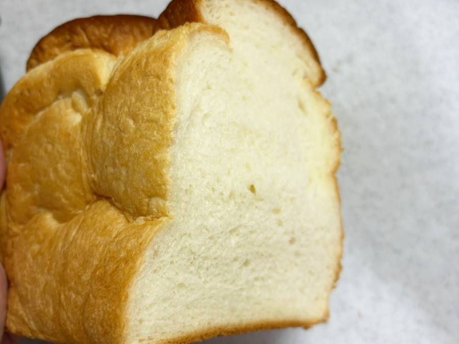 食パンがうまく切れない問題、解決策は「温めた包丁」だった　マルエツ公式の裏ワザを試してみた