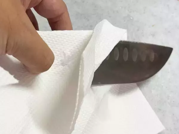 「食パンがうまく切れない問題、解決策は「温めた包丁」だった　マルエツ公式の裏ワザを試してみた」の画像