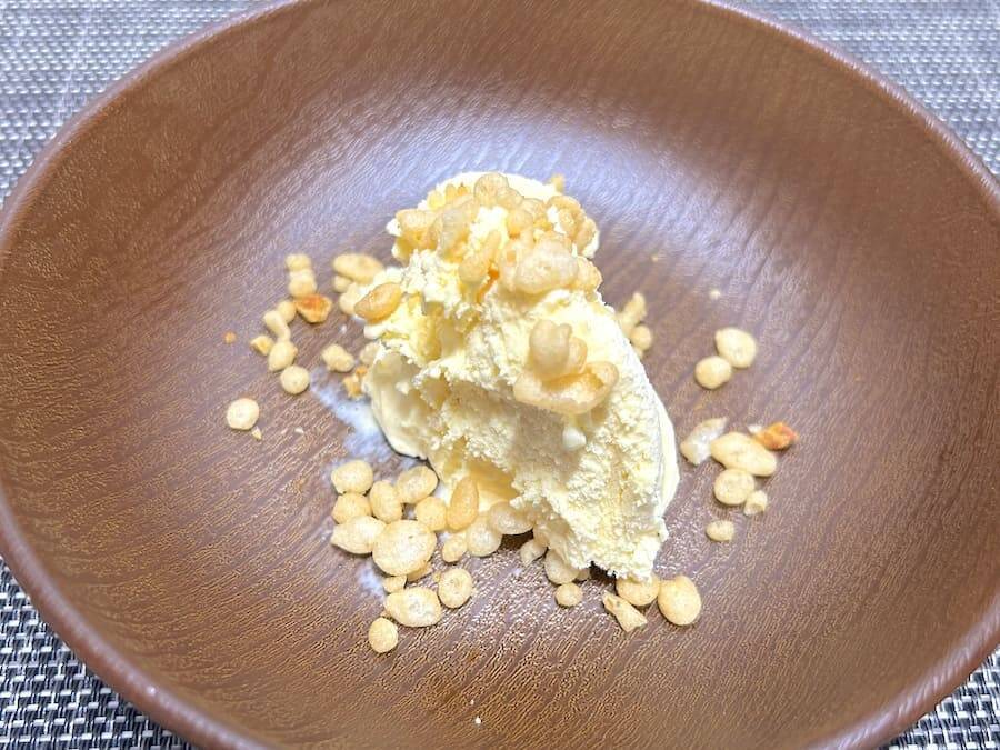 天かす×アイスがSNSで話題　オタフク公式「天華アイス」を試したら“追い天かす”していた